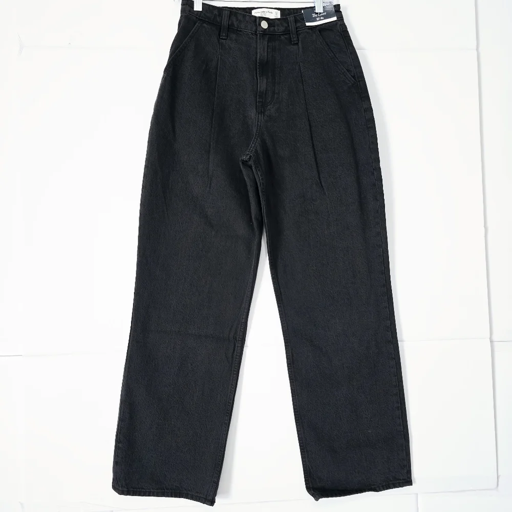 Abercrombie Curve Love Loose Wide Leg Jean 27 Black Pleated NWT